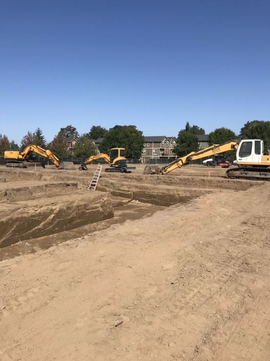 Commercial construction site excavation and drainage for restaurant build